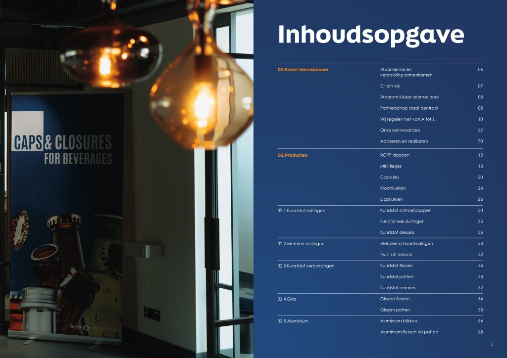 Spread showing the table of contents of the brochure