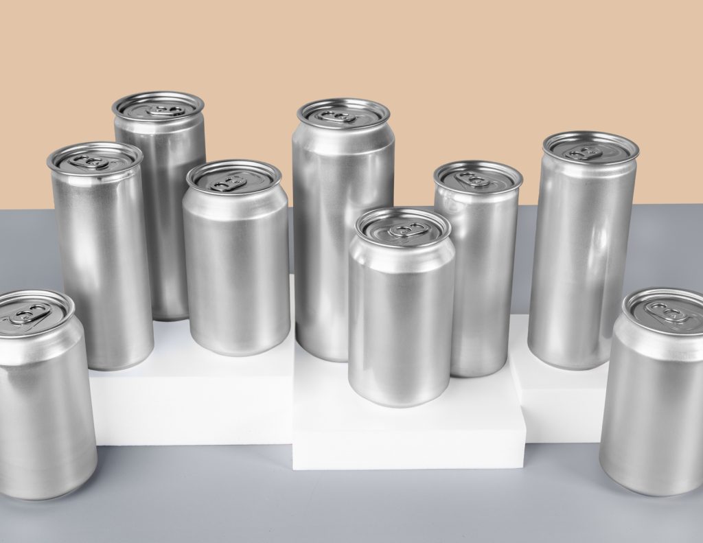 KeizerInternational-Cans-401.8×520.44-MedRes-6